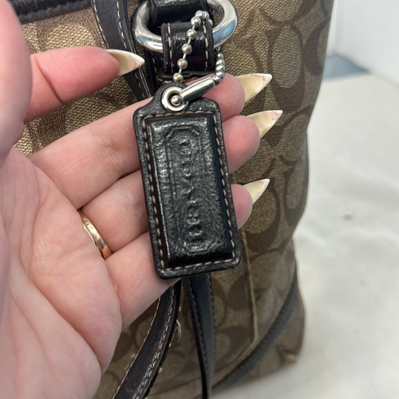 Coach K1193-F18917 Heritage Peyton Brown Tote - Picture 8 of 10